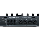 M-Audio M-Track 8x4M - zadní panel