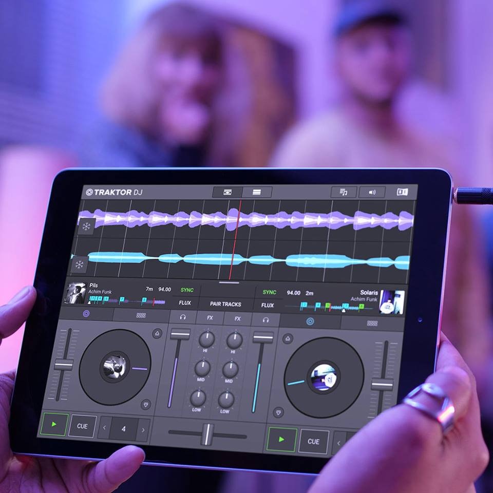 Traktor dj. Tracktor DJ. Tracktor DJ 2. Traktor Audio 6 IPAD. Трактор диджей.